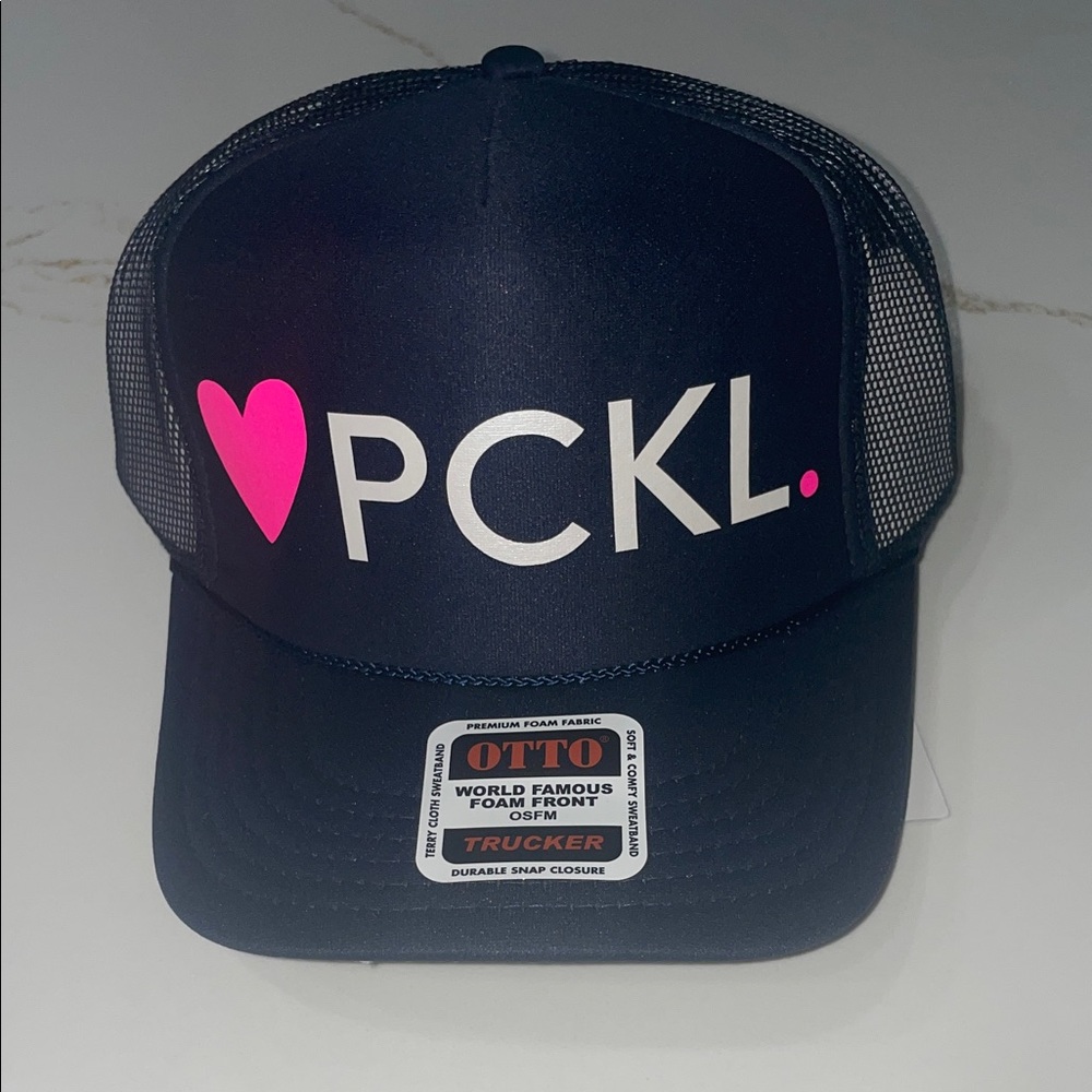 NWT 💓PCKL. Navy and Pink Pickleball Trucker Hat